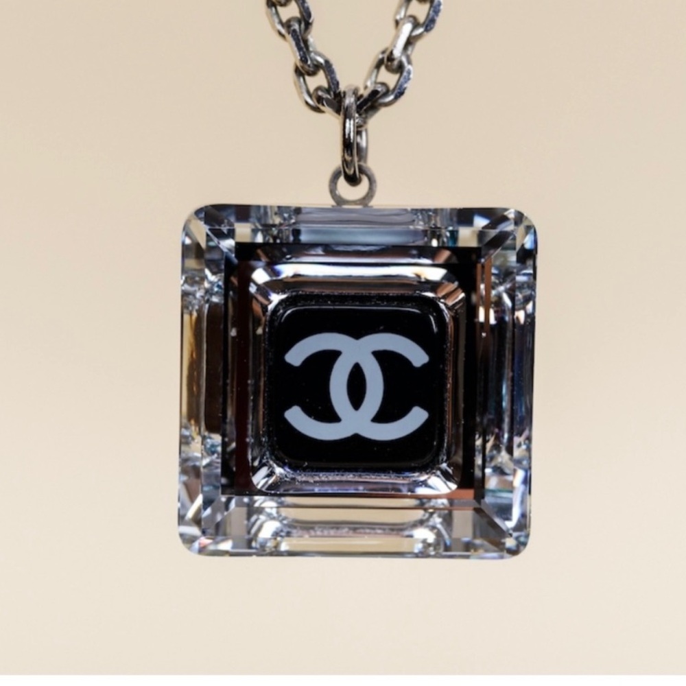 Chanel Jewelry - Picture 4 of 8